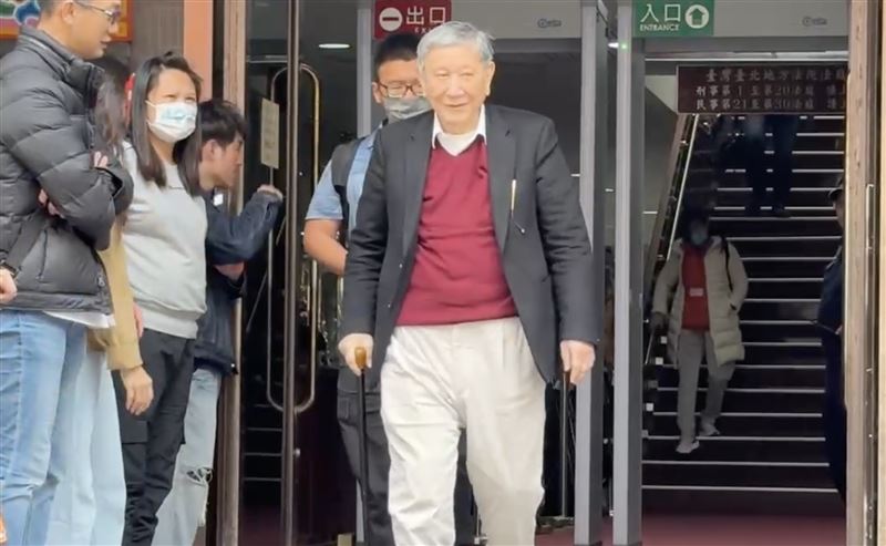 沈慶京的委任律師直指京華城案，是為了打倒柯文哲，「收回」小草選票。（圖／翻攝畫面）