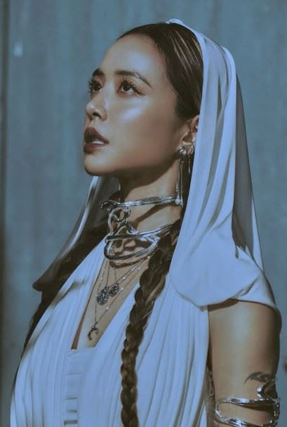 官方於今日中午12點開放周邊商品預購，未料開賣約2小時後，全數商品即顯示完售，讓粉絲瞬間傻眼。（圖／翻攝自蔡依林IG）