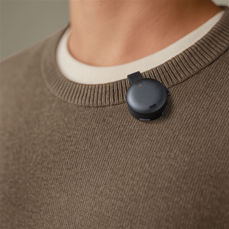 soundcore Work AI智慧錄音器重量僅10公克,採用鈕扣式造型設計。(圖/品牌業者提供)