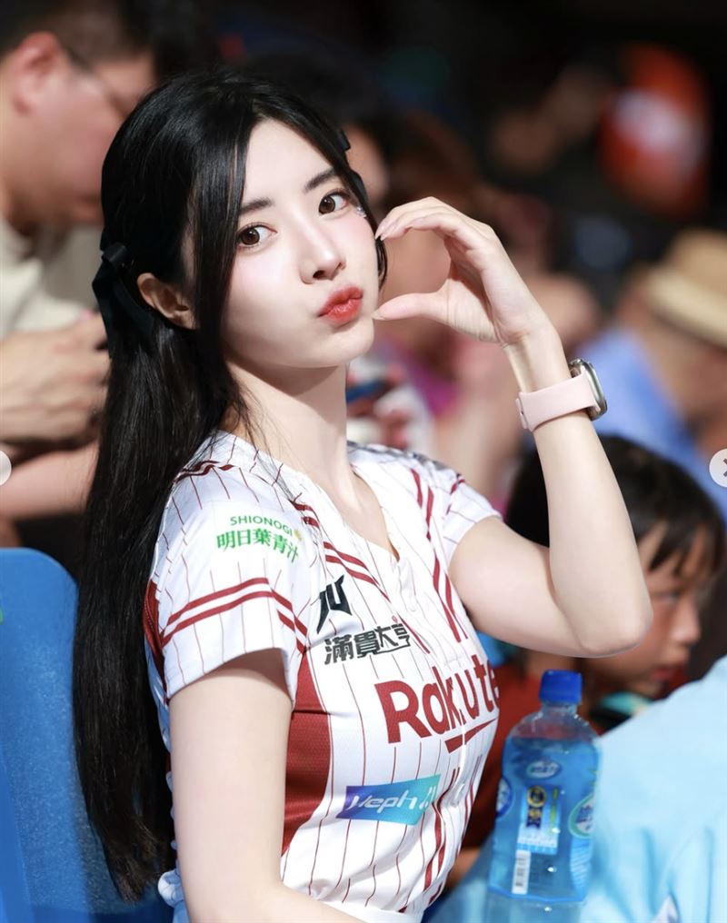 艾融被譽為 「中職最正MC」。(圖/翻攝自IG)