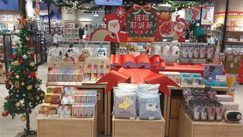 台隆手創館於全台各門市布置〈聖誕走鐘禮選〉專區。(圖/品牌業者提供)