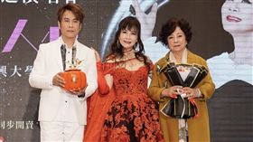 江志豐、龍千玉、江媽媽。（圖／記者趙于瑩攝影）