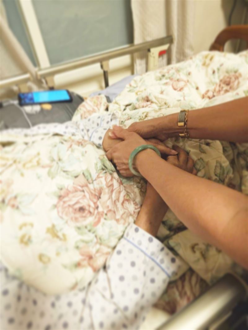 廖峻兒子拍下與爸爸相處互動的一幕。(圖/翻攝自臉書)