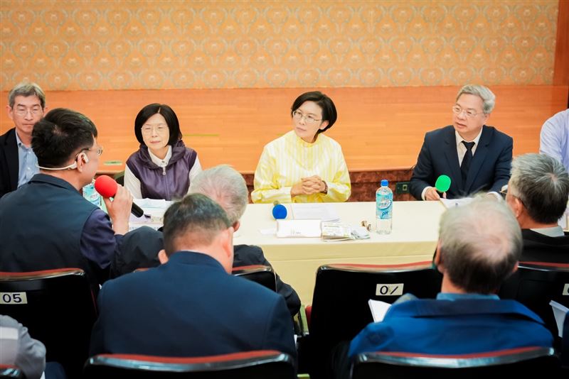 展現市長級執行力！林岱樺解決產業園區座談四大痛點： 關稅、移工勞退、垃圾清運、88壅塞。（圖／林岱樺辦公室提供）