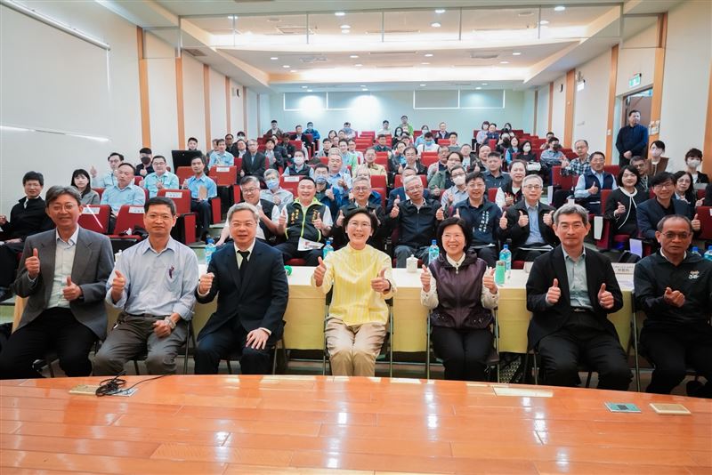 展現市長級執行力！林岱樺解決產業園區座談四大痛點： 關稅、移工勞退、垃圾清運、88壅塞。（圖／林岱樺辦公室提供）