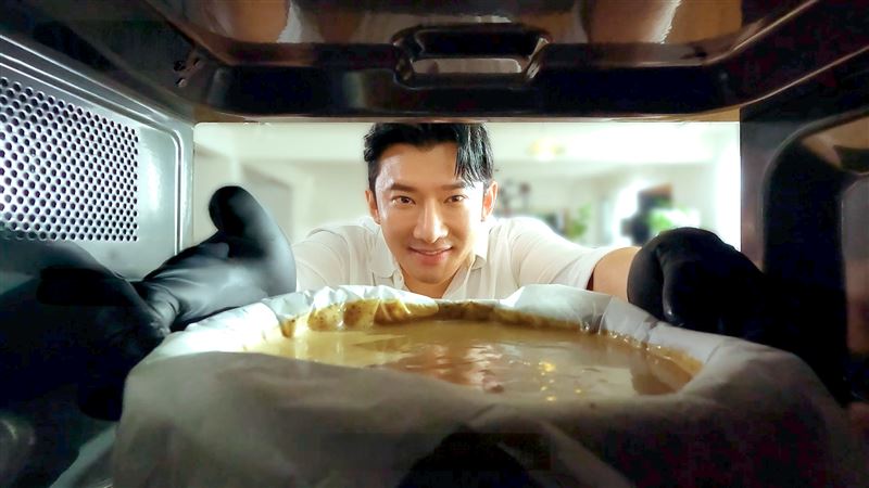 LG NeoChef蒸烘烤智慧變頻微波爐39L超大容量，蒸、烘、烤、炸一次全搞定