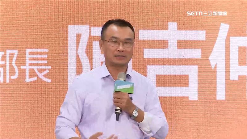 賴瑞隆召開政見說明會暢談對高雄農業的願景，前農業部長陳吉仲現身站台