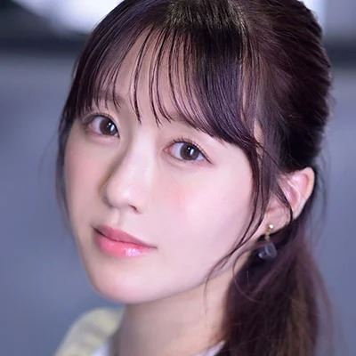 女大生七瀬栞因父母給的壓力太大了,她抒壓的方式就是愛愛,最終「墮落」出道成了AV女優。(圖/翻攝自X)