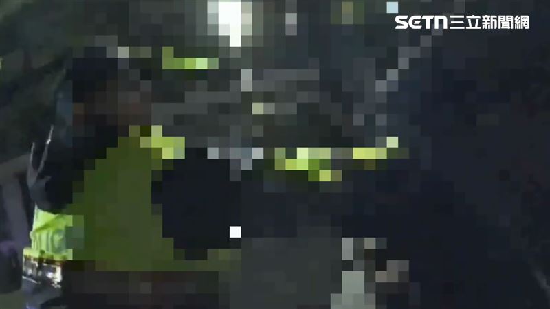 眼紅她跟別人走在一起!健身教練失控打人