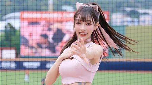 林襄都看不懂！靠關鍵字「無孔槽」登熱搜