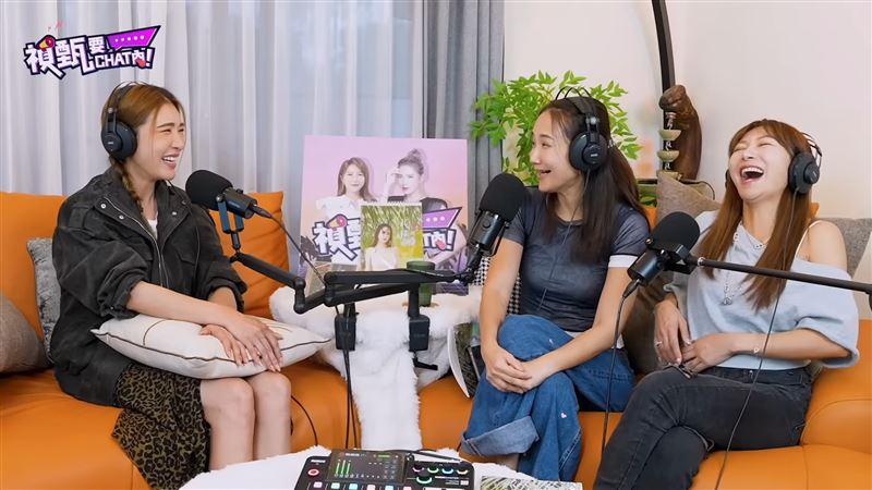 小禎（左起）、何妤玟、佩甄暢聊再婚生子話題。（圖／翻攝自《禎甄要chat內》YouTube）