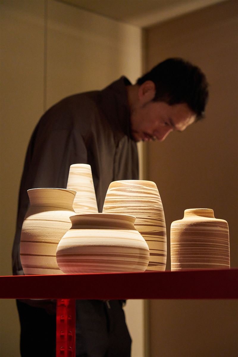 丁春誠跳脫策展人身分，潛心於藝術領域首度舉辦個展。（圖／TIN TIN STUDIO提供）