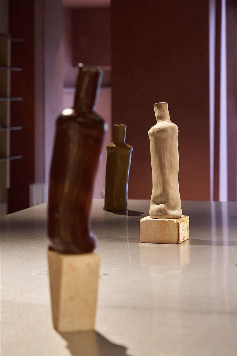 丁春誠的作品並未參考任何既有造型或標準姿勢，是從「身體在沒有標準答案時如何選擇」這一核心問題出發。（圖／TIN TIN STUDIO提供）