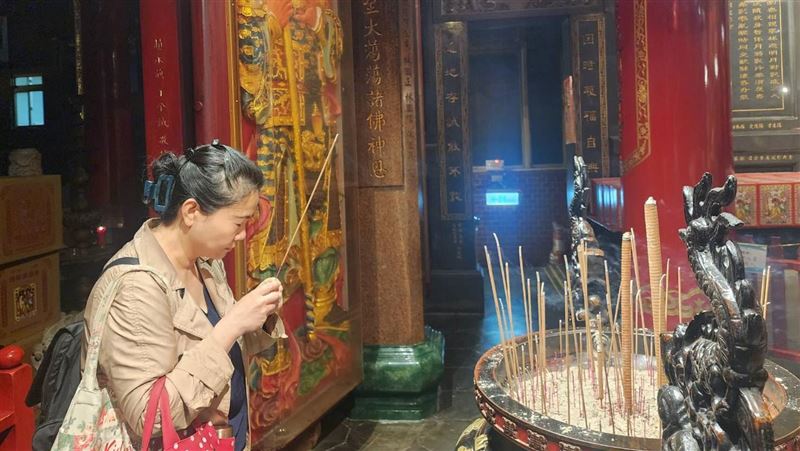 【錯過再等180年2】冬至遇天赦日業力可清零。易經理財專家陶文老師說：「冬至＋天赦日」是180年難得一遇的天時大合流，掌握者先贏一年。曝光轉運7大策略。（圖／陶文老師提供、時報出版提供、三立新聞網、記者鍾志鵬攝影）