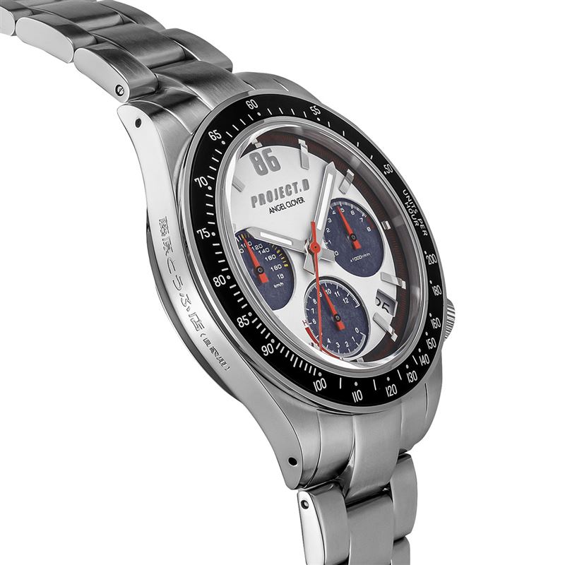 錶殼側邊刻有「藤原豆腐店」字樣。（圖／翻攝ANGEL CLOVER網站）