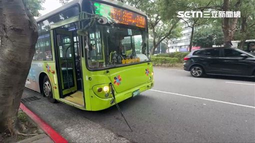 北市4公車進站釀追撞　尾車3乘客摔傷送醫
