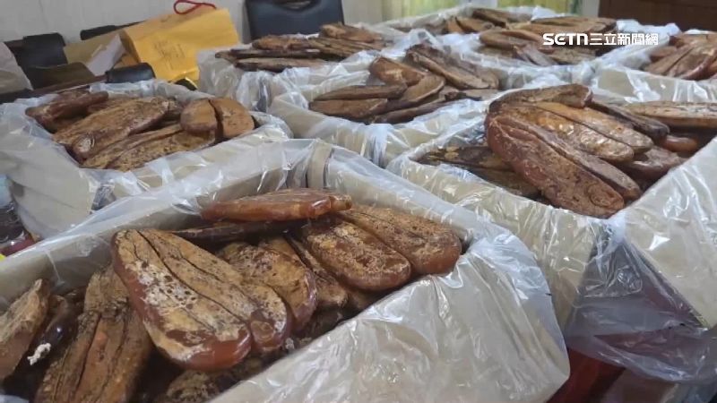 一箱又一箱的烏魚子