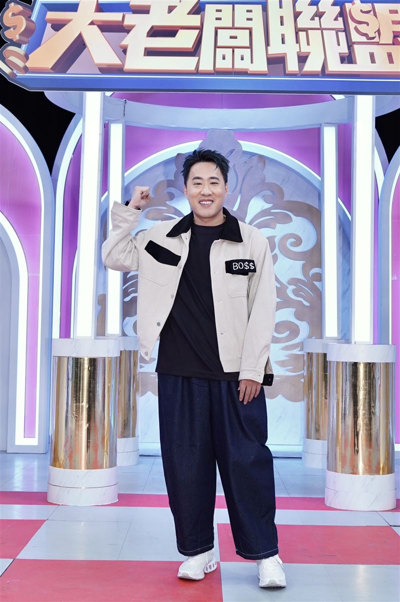 余祥銓今天主持《大老闆聯盟》。（圖／記者趙于瑩攝影）
