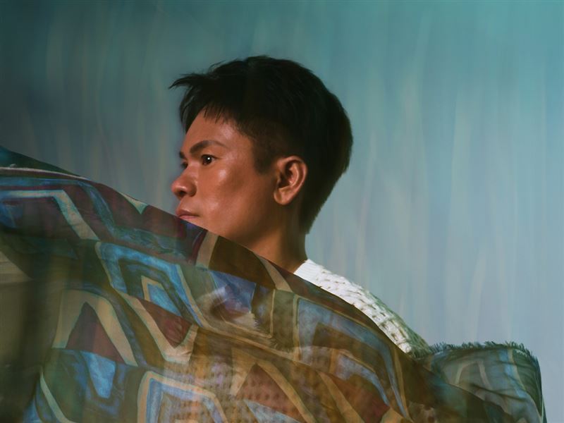 《台東博覽會 &ndash; 原民處特展音樂活動》將由金曲歌手 Suming舒米恩攜手台東在地部落青年共同演出。（圖／桃園電子報提供）