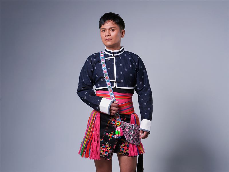 透過金曲歌王舒米恩與部落青年共同演出，原民處期許能讓旅人走進台東、感受台東。（圖／桃園電子報提供）