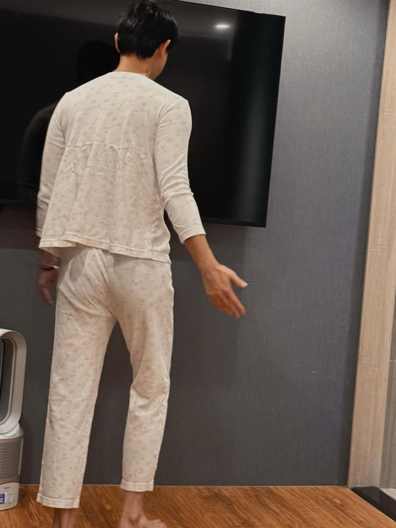 連晨翔睡衣照遭出賣。（圖／翻攝自IG）