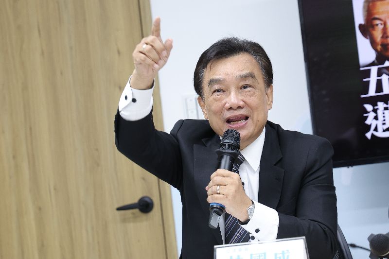 林國成比喻，這好像考試及格的人要卸任、考試不及格的卻要留任，外界看起來不合邏輯。（圖／中央社）