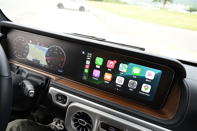 雙12.3吋螢幕與新世代 MBUX系統。（圖／記者鍾釗榛攝）