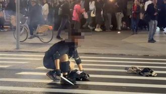 新／北車轉中山站砍人！傷者倒臥血流一地