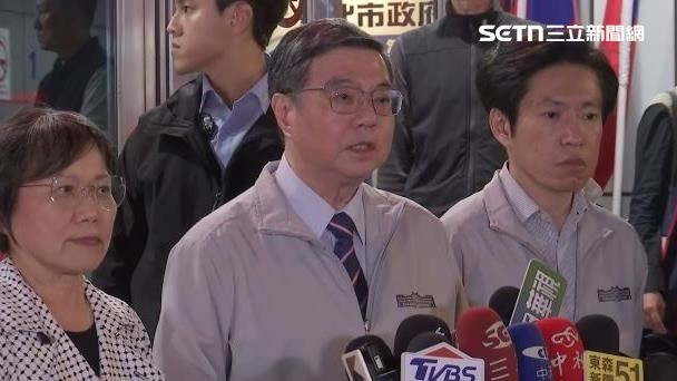 卓榮泰現身中正一分局說明案情。（圖／翻攝畫面）