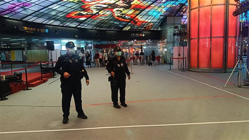 高捷美麗島車站增加巡邏警力。（圖／翻攝畫面）