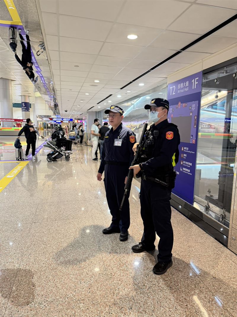 桃園機場警方戒備。（圖／翻攝畫面）