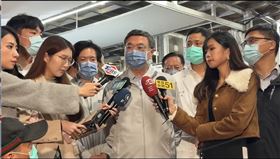 行政院長卓榮泰今（19)日晚間赴台大醫院探視傷者。（圖／行政院提供）