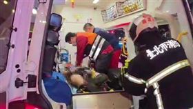 煙霧、尖叫、斷魂中山站：北捷無差別恐攻全紀錄，通緝犯張文「最後一跳」終結血色驚魂。（圖／三立新聞網攝）