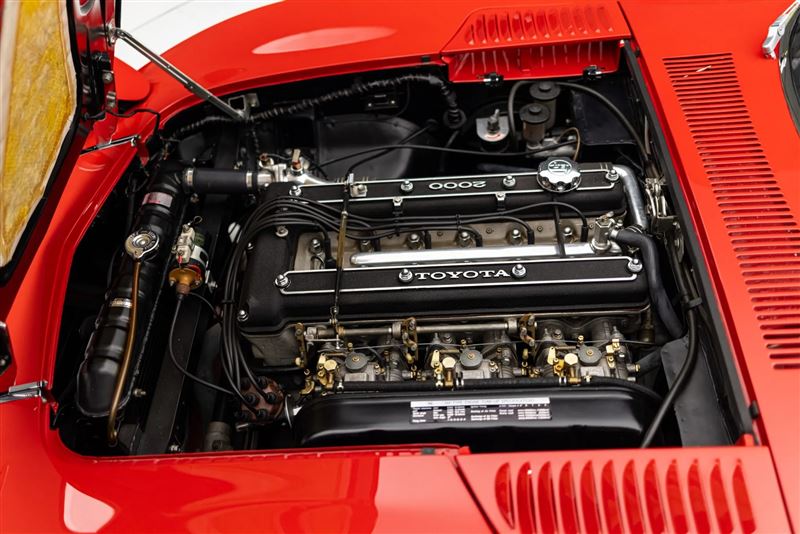 2000GT搭載2.0升DOHC直列六缸引擎。（圖／翻攝Bring a Trailer網站）