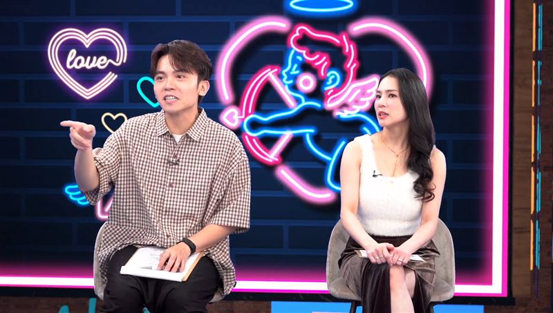 高階偷情新招曝光！熊熊揭「蝦皮聊聊」成渣男女掩護神器，（左）為黃豪平。（圖／《戀愛熊天秤》提供）