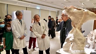 刀鋒到窯火的重生　外科醫的30年生命告白