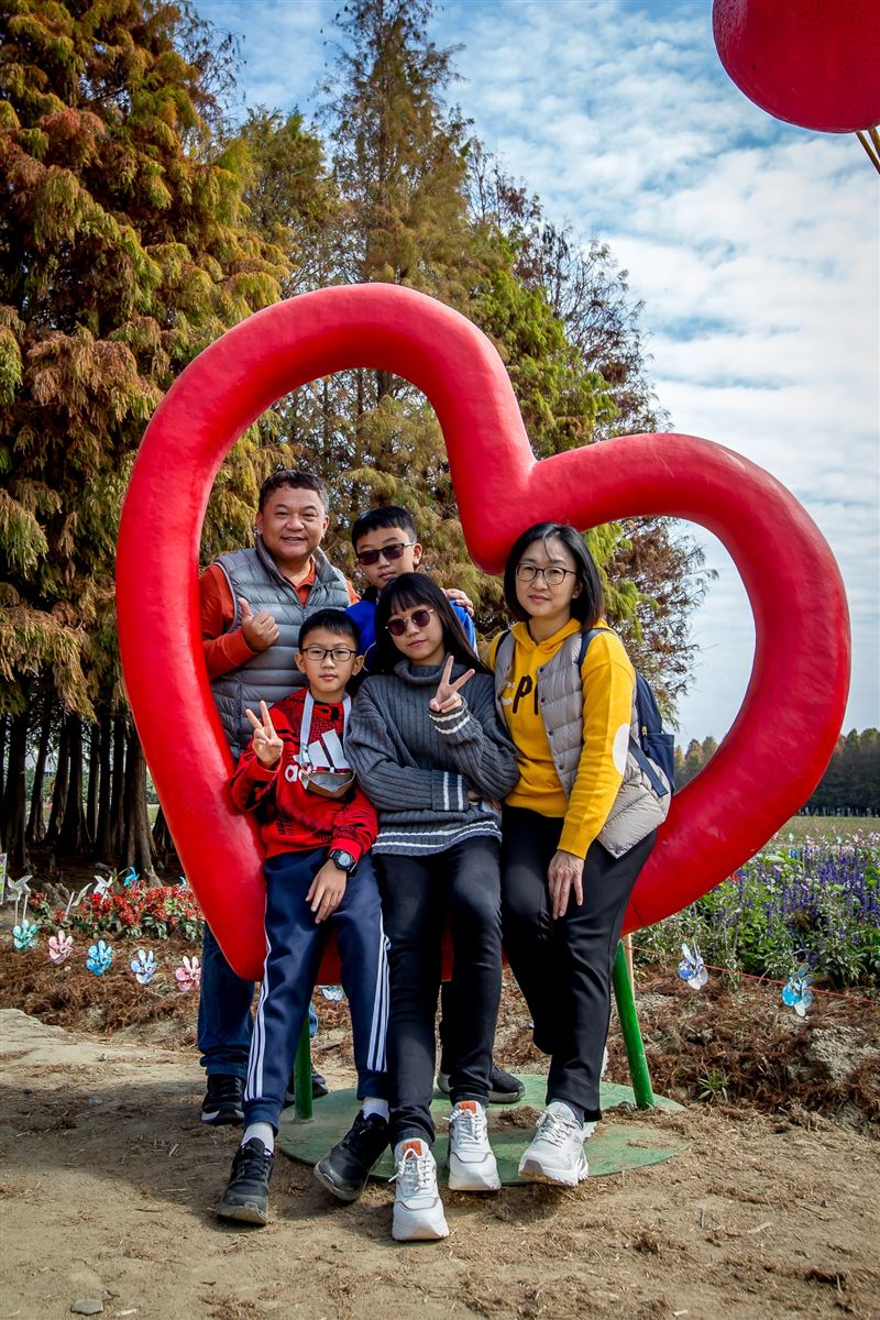 北港媽祖、白沙屯媽祖顯靈了？！助文具店老闆蔡奇璋拍台灣「北港進香」、「朝聖大道」、「北港朝天宮迎媽祖」等作品，奪得11面世界攝影金牌。（圖／蔡奇璋提供）