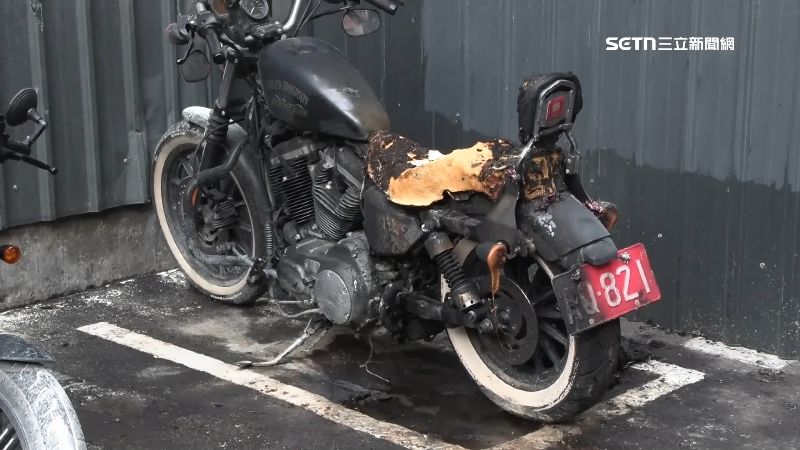 這輛哈雷車損相當嚴重