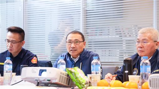 侯友宜視察新北耶誕城維安：強化警力部署