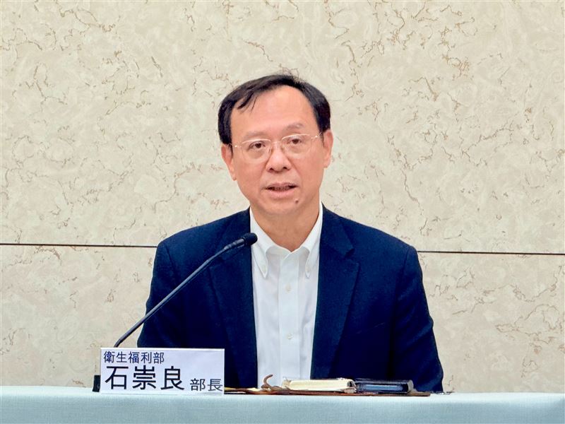 北捷攻擊案今傳出一名遭砍傷民眾HIV為感染者。衛福部長石崇良下午表示，已成立此事件之暴露後諮詢和公費投藥專案，並與北市衛生局共同協助受影響民眾。（圖／記者簡浩正攝影）（圖／疾管署提供）