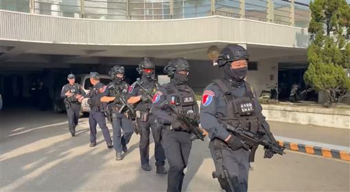 防堵狂徒！臺南大量警力守護演唱會