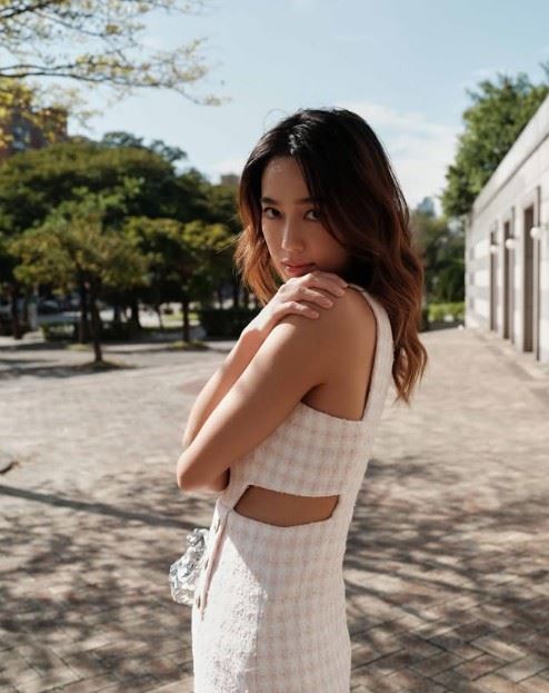 陳庭妮回憶,從19歲踏入演藝圈開始,為了鏡頭效果便不斷染髮。(圖/翻攝自陳庭妮IG)