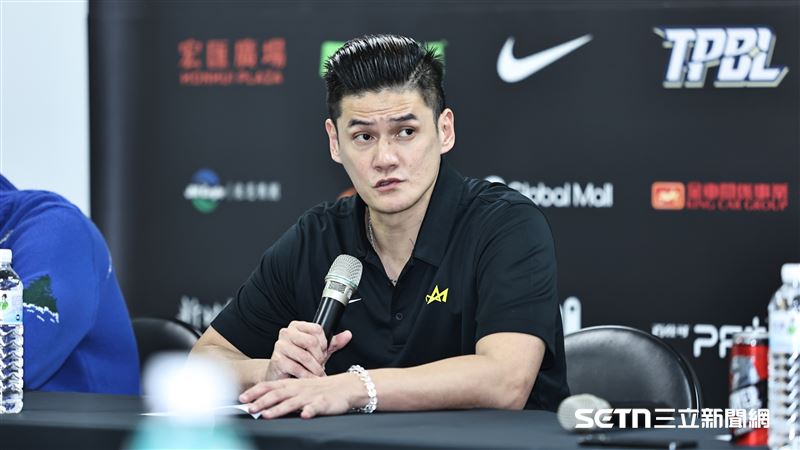 TPBL例行賽,新北國王總教練洪志善出席賽後記者會。(圖/記者劉彥池攝影)