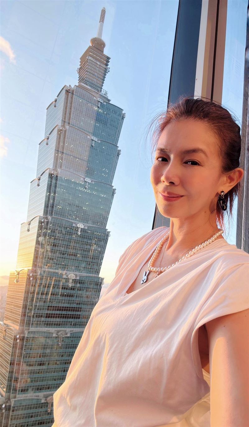 林美貞原本打算於在國外返台的兒子一起跨年現在取消念頭。（圖／翻攝自林美貞臉書）