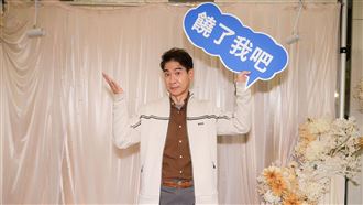 翁家明私下面目曝光「霸氣捐百道年菜」