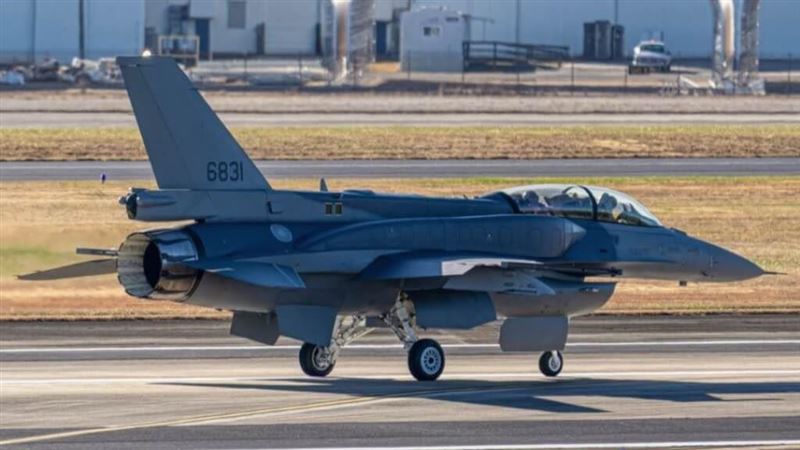 趕交機!空軍:F-16V首次地面滑行測試