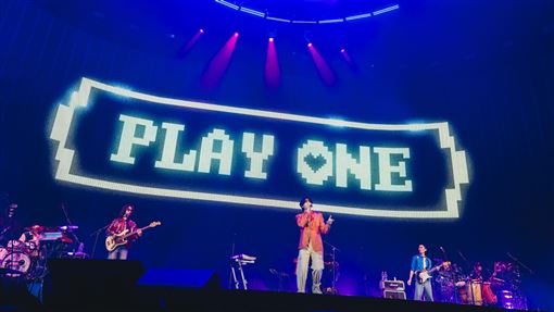 宇宙人開唱！超大咖天后驚喜現身小巨蛋