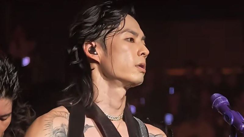 吳建豪暴瘦到脫相？本尊現身大秀驚人身材