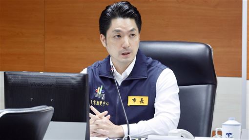 她要蔣萬安說明「張文3小時發生什麼事」