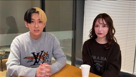 HIKARU（左）閃離NoA（右）。（圖／翻攝自YouTube）